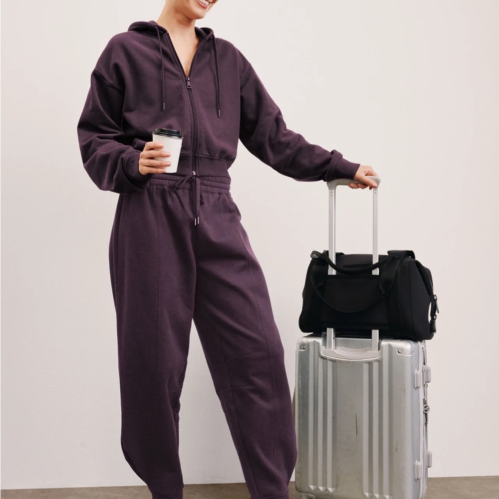 Beyond Yoga LuxeFleece sweatpant, eggplant purple, XS, NWT